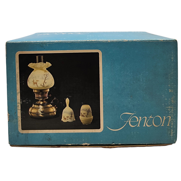 Fenton Bell 1979 Christmas Classics 7466 NC Custard Glass Glows In Box - Picture 7 of 9